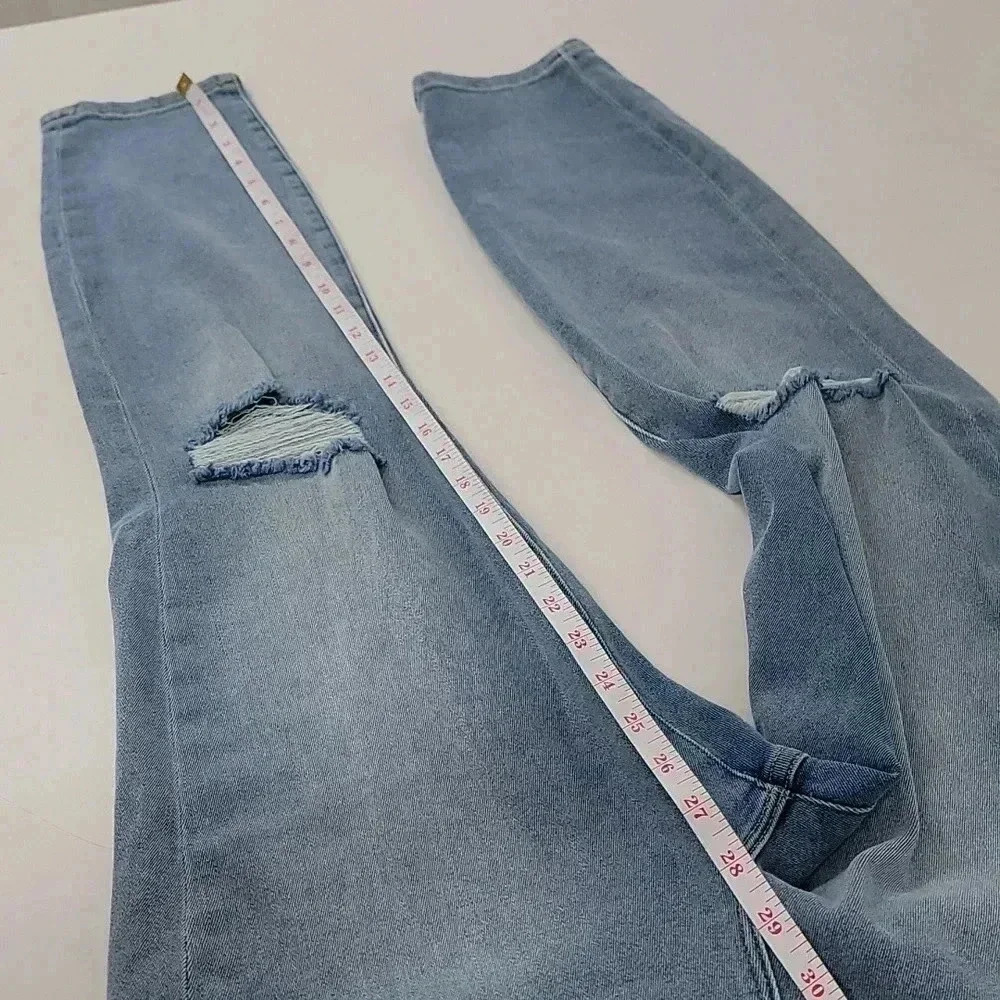Good American Good Legs Cropped Skinny - Picture 6 of 13